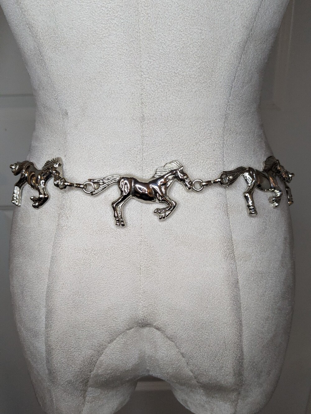 Vintage Silver Tone Horse Link Chain Belt Lion Charm Western Rodeo SZ 32-36" M/L - Picture 3 of 11